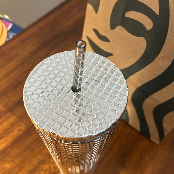 Starbucks 2023 Venti tumbler unisex. - Picture 2 of 4